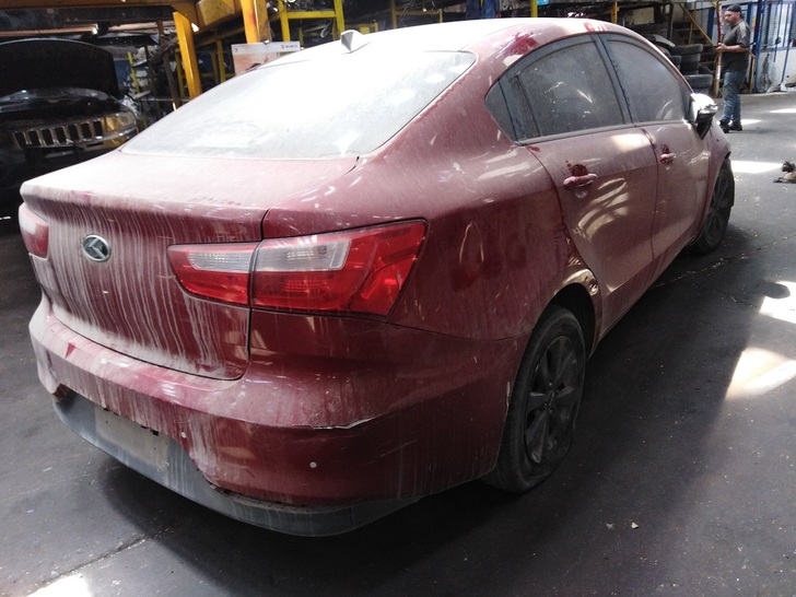  Kia RIO 2012    EN DESARME
